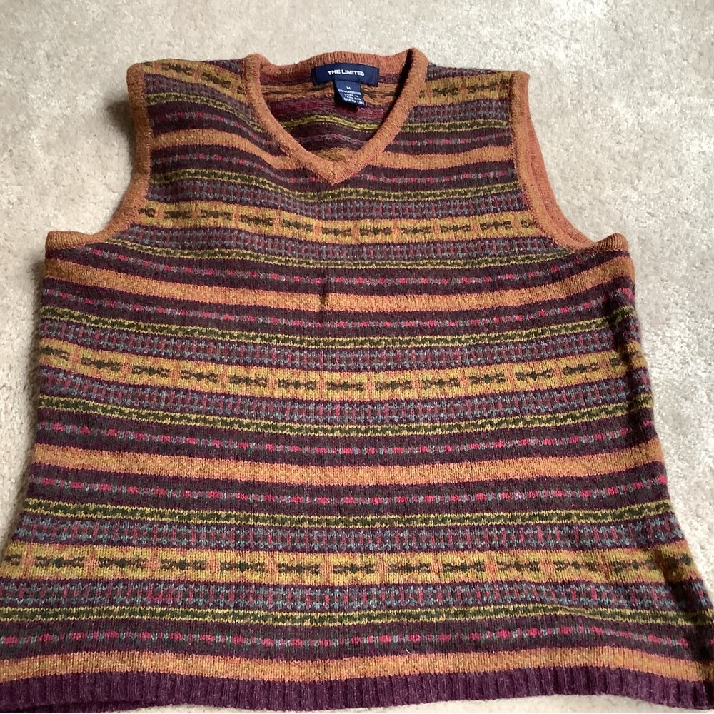 100%  lambswool The Limited. Vest Medium